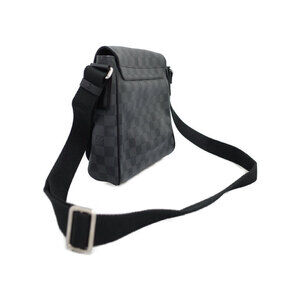 Louis Vuitton Black Bag Damier District Graphite Shoulder